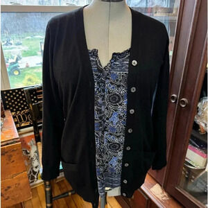 E.U.C. Brooks Brothers Ladies Large Merino Wool Black Button Up Cardigan
